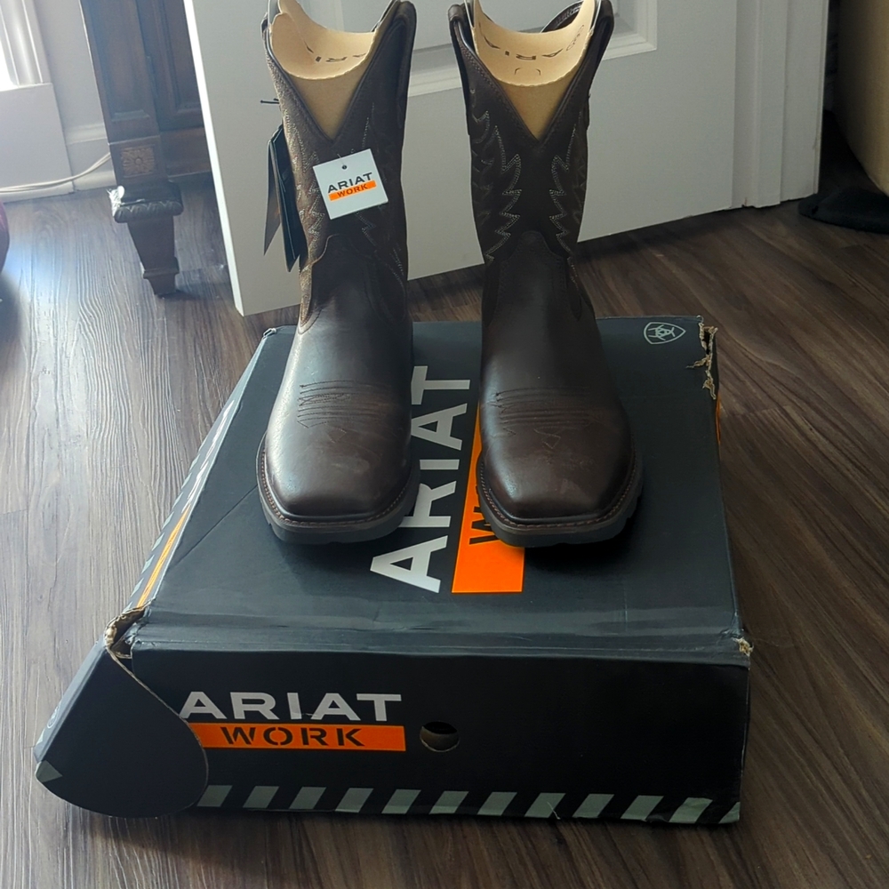Ariat Groundbreaker Boots